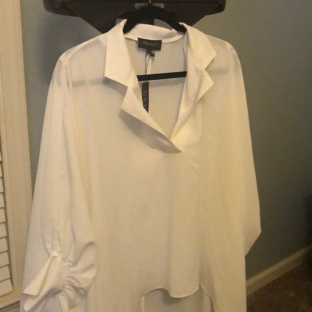 High and Low Wide Shirts With Shirred Cuffs.